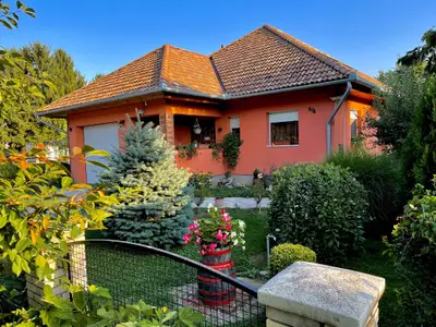 Ferienhaus für 8 Personen (220 m²) in Balatonberény 1/10