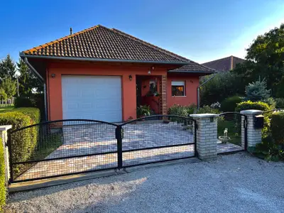 Ferienhaus für 8 Personen (220 m²) in Balatonberény 2/10