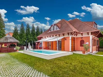 Ferienhaus für 8 Personen (160 m²) in Balatonberény 1/10