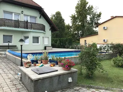 Ferienhaus für 15 Personen (200 m²) in Balatonboglár 9/10