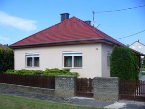 23774043-Ferienhaus-6-Balatonboglár-300x225-0