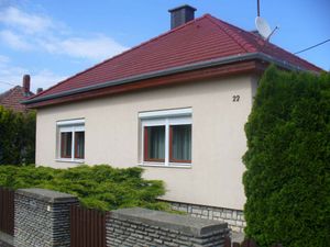 23774043-Ferienhaus-6-Balatonboglár-300x225-1