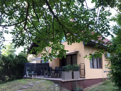 Ferienhaus für 11 Personen (180 m²) in Balatonboglár 2/10