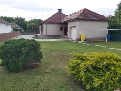 Ferienhaus für 6 Personen (90 m²) in Balatonboglár 4/10