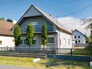 23860601-Ferienhaus-10-Balatonfenyves-300x225-3