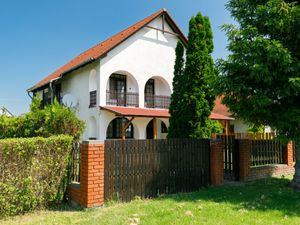 23860600-Ferienhaus-12-Balatonfenyves-300x225-3