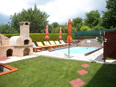 Ferienhaus für 9 Personen (100 m²) in Balatonfűzfő 1/10