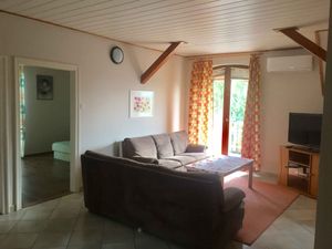 23964242-Ferienhaus-8-Balatonkeresztúr-300x225-3