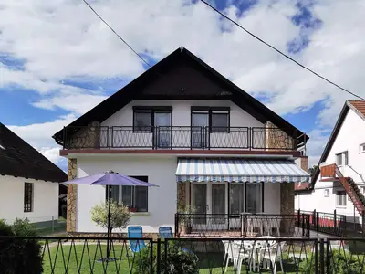 Ferienhaus für 8 Personen (170 m²) in Balatonkeresztúr 2/10