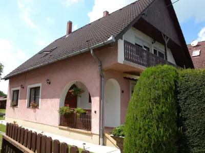 Ferienhaus für 5 Personen (100 m²) in Balatonkeresztúr 8/10