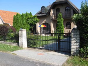 23774165-Ferienhaus-5-Balatonlelle-300x225-1