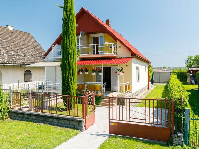 23856249-Ferienhaus-5-Balatonlelle-800x600-0