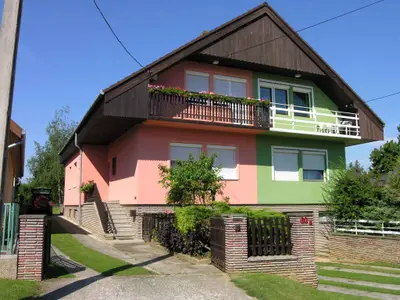 Ferienhaus für 5 Personen (80 m²) in Balatonlelle 1/10