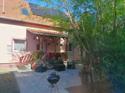 Ferienhaus für 10 Personen (100 m²) in Balatonlelle 1/10