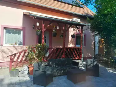Ferienhaus für 10 Personen (100 m²) in Balatonlelle 2/10