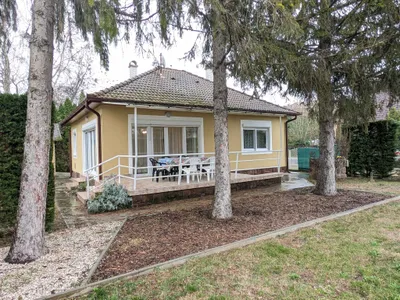 Ferienhaus für 8 Personen (90 m²) in Balatonlelle 1/10