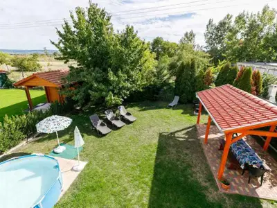Ferienhaus für 12 Personen (200 m²) in Balatonlelle 8/10