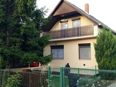Ferienhaus für 10 Personen (78 m²) in Balatonlelle 1/10
