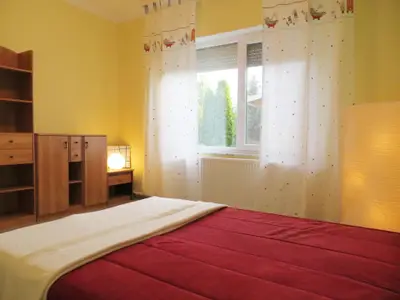 Schlafzimmer (K)