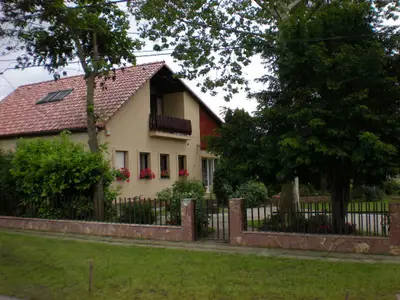Ferienhaus für 9 Personen (170 m²) in Balatonszárszó 5/10