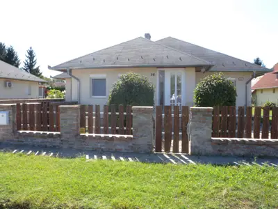 Ferienhaus für 6 Personen (120 m²) in Balatonszentgyörgy 1/10