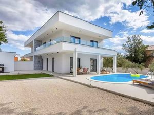 23999824-Ferienhaus-8-Bale-300x225-0