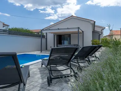 Ferienhaus für 4 Personen (96 m²) in Bale 1/10