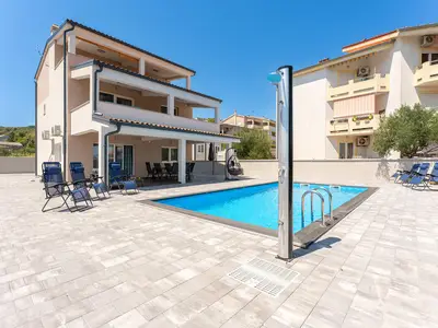 pool