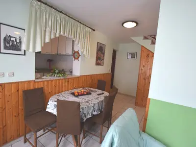 DiningRoom