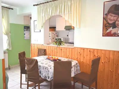 DiningRoom