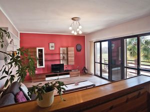 23727615-Ferienhaus-8-Barban-300x225-2