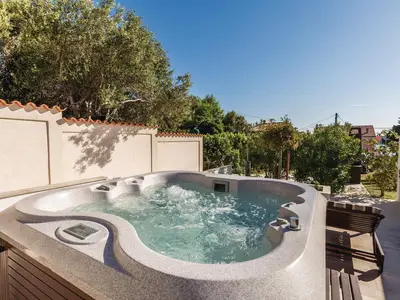 hot-tub