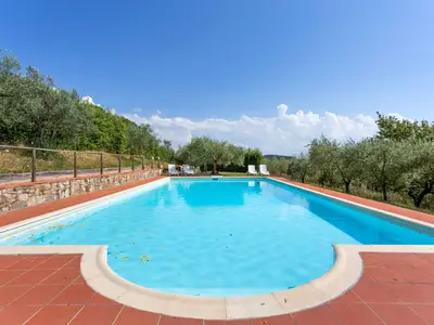 PoolOfHouse