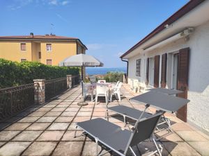 23326540-Ferienhaus-8-Bardolino-300x225-4