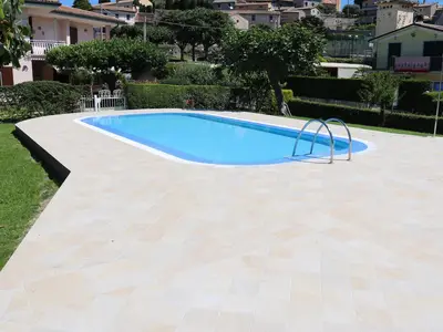 PoolOfHouse
