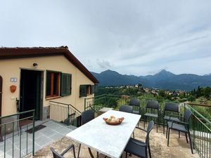 23708745-Ferienhaus-6-Barga-300x225-1