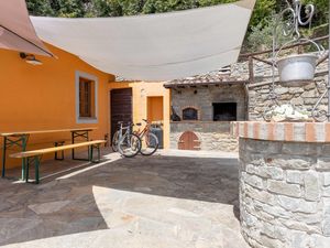 23766188-Ferienhaus-6-Barga-300x225-5