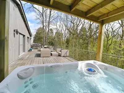 PoolOfHouse