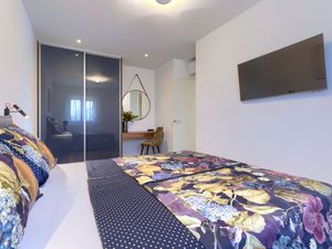 23859715-Ferienhaus-6-Basanija-300x225-4