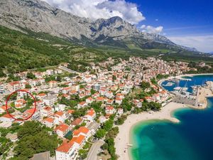 Ferienhaus für 8 Personen in Baska Voda