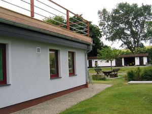 19735801-Ferienhaus-5-Bastorf-300x225-3