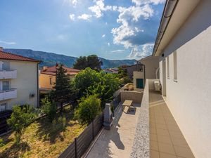 24031799-Ferienhaus-8-Baška-300x225-5