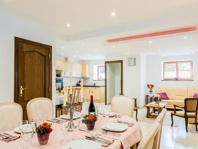 DiningRoom