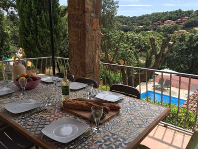 Ausblick aus dem Fenster. Ansichten zum 'muntanyes de begur'