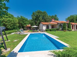 23728106-Ferienhaus-7-Belavići-300x225-0