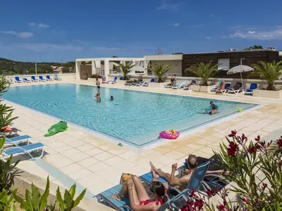 PoolOfHouse