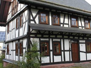 22421921-Ferienhaus-8-Beltheim-300x225-1