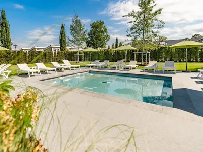 PoolOfHouse