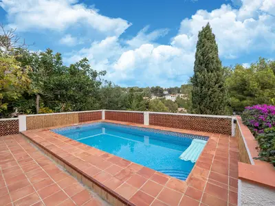 PoolOfHouse