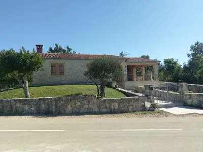 Ferienhaus für 6 Personen in Benkovac 2/10